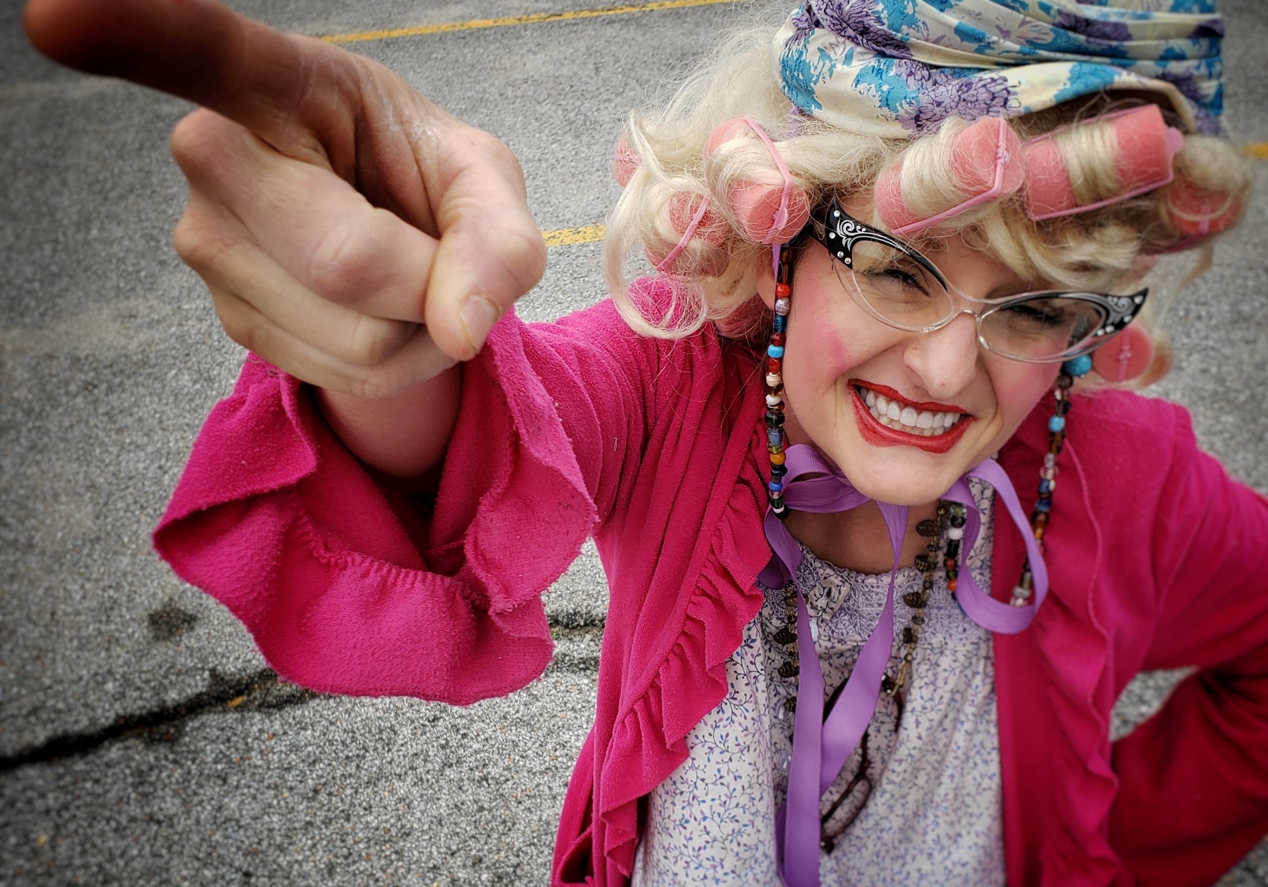 Auntie Grizelda Headsho